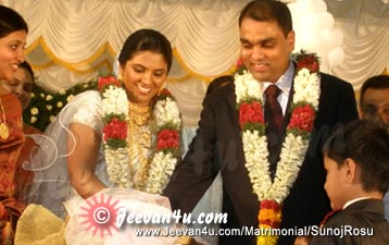 Sunoj Rosu Wedding Photos Kanjirappally 